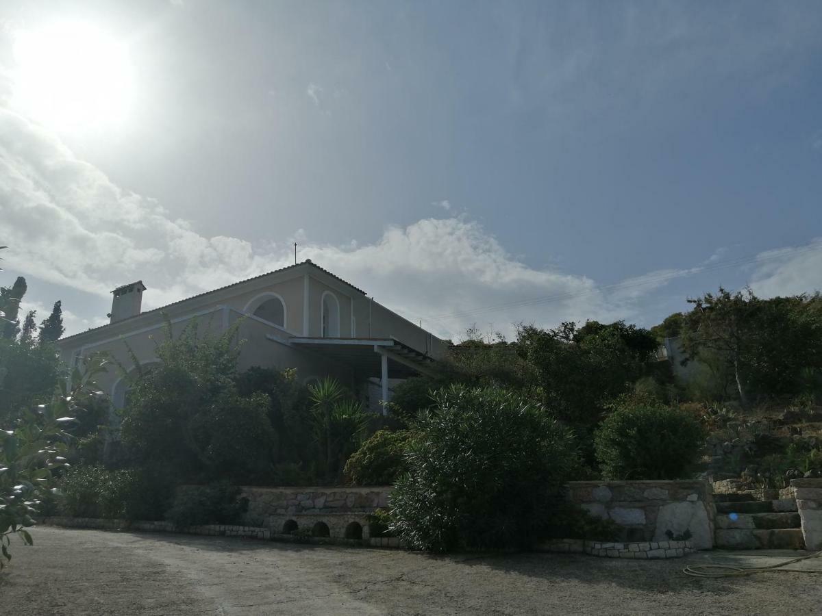 Artemis Villa Near Athens Airport Markópoulon Exterior foto